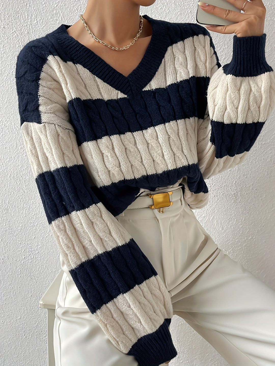 MELIE - Stylish Colour-Block Jumper