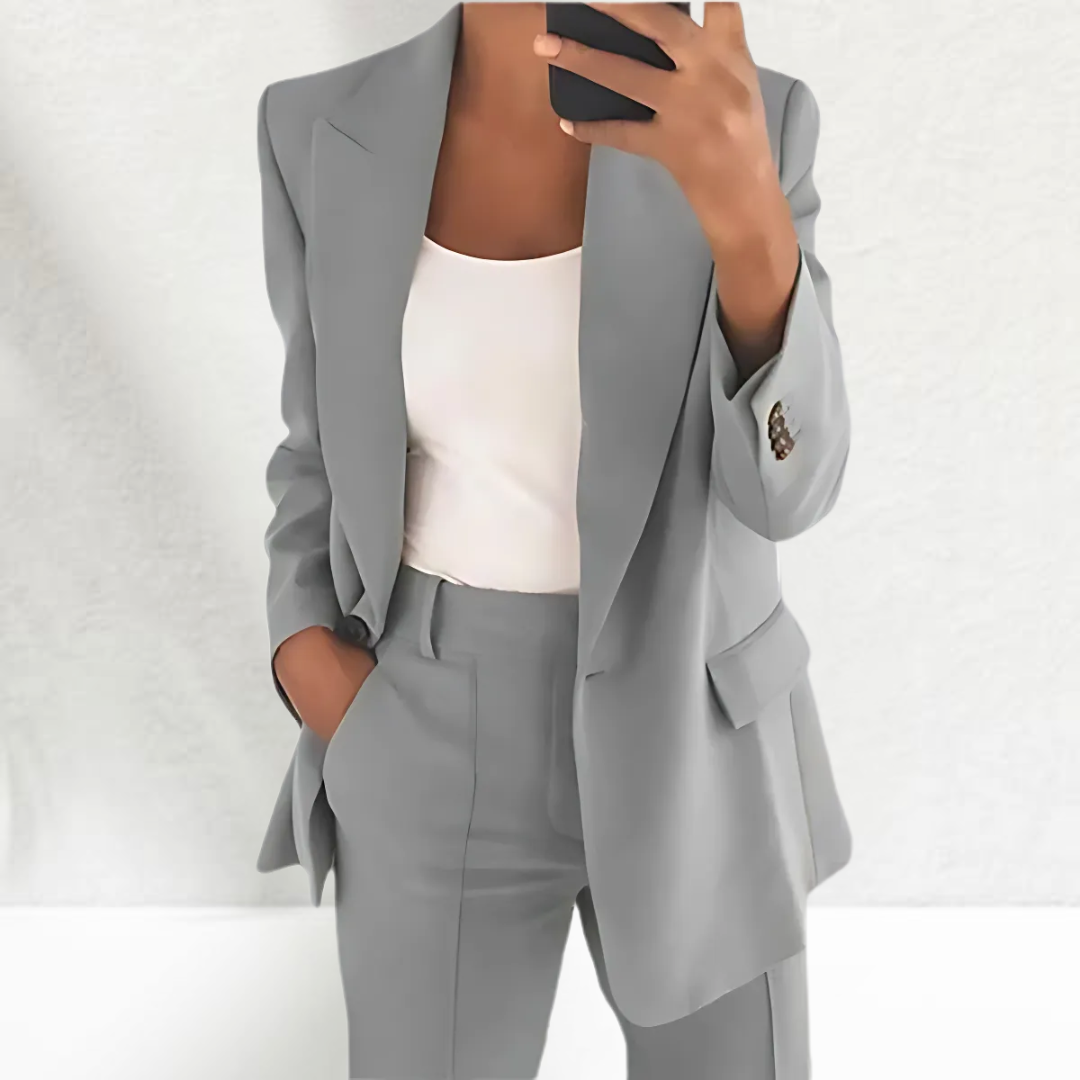 Eresa | Two-Piece Women's Suit