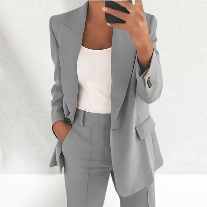 Eresa | Two-Piece Women's Suit