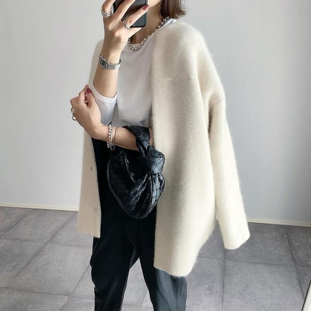 AVERY - Warm And Elegant Cardigan