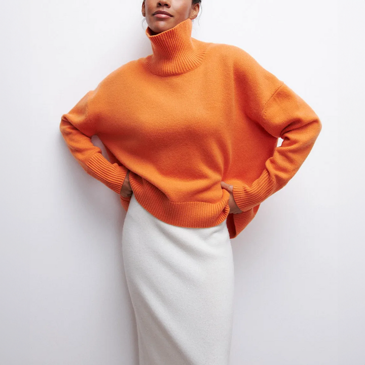 LOLA - Cozy Turtleneck